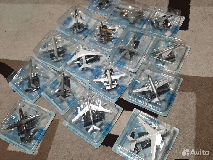 Модель самолета Легендарные самолеты с журналами