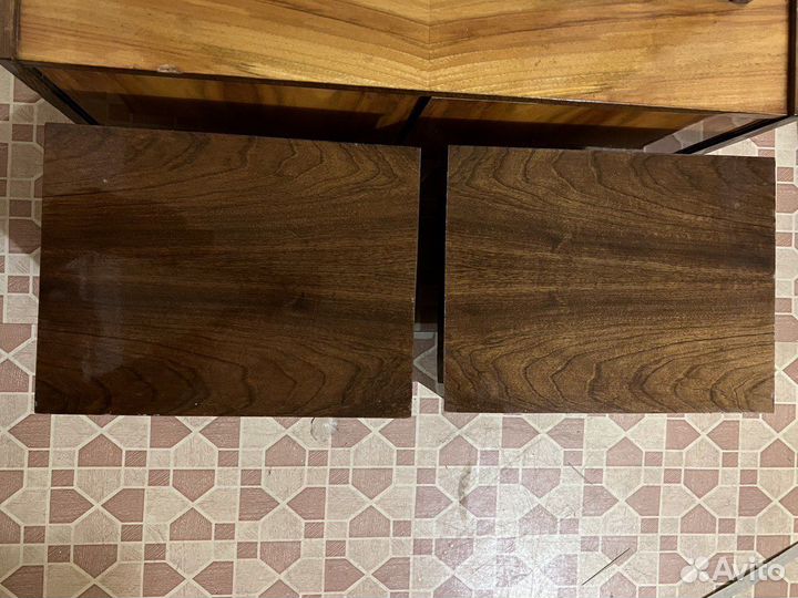 Прикроватные тумбочки