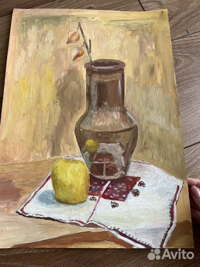 Ваза с живописной салфеткой