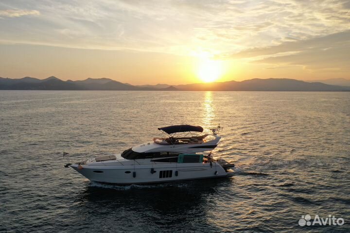 Моторная яхта Princess 60 2012