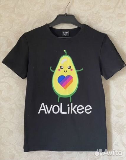 Футболка светится 152р