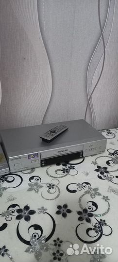 Видеомагнитофон panasonic.и dvd