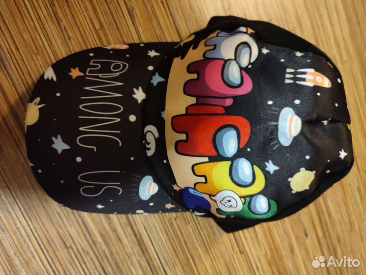 Бейсболка among us