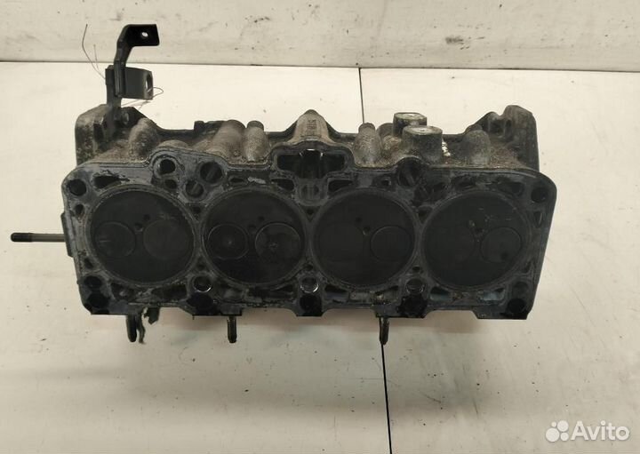 Головка блока цилиндров Volkswagen Golf