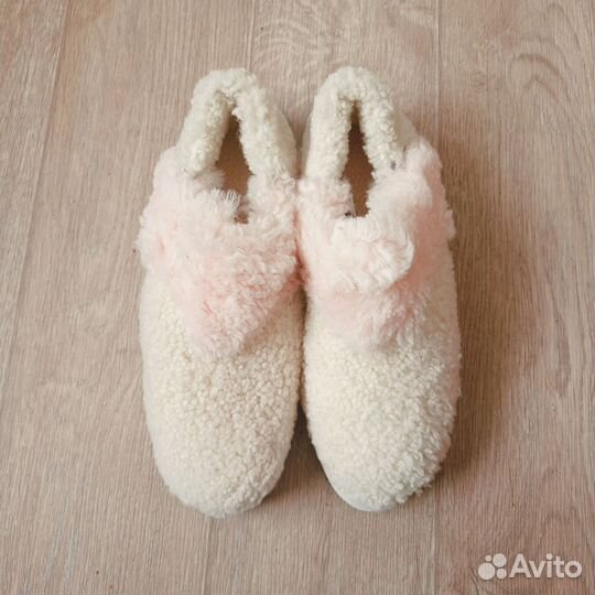 Тапочки теплые женские Deckers lab