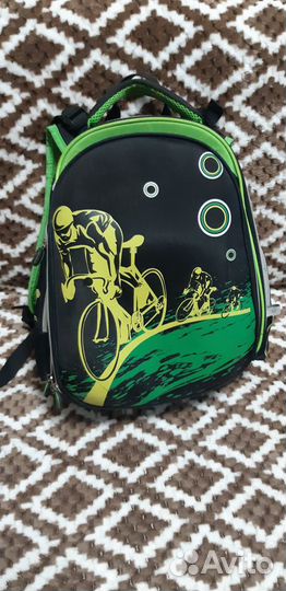 Рюкзак школьный