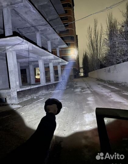 Мощьный фонарь дального действия