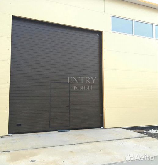 Секционные ворота