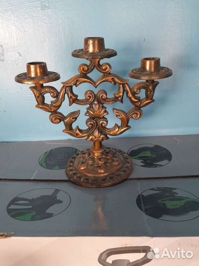 Старинный подсвечник