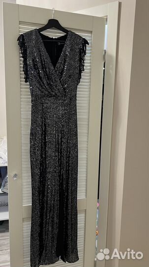 Вечернее платье в пайетках