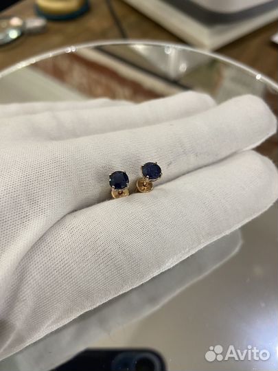 Золотые серьги с сапфирами