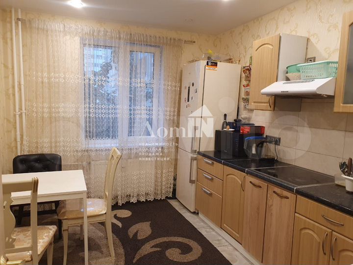 3-к. квартира, 81,3 м², 1/10 эт.