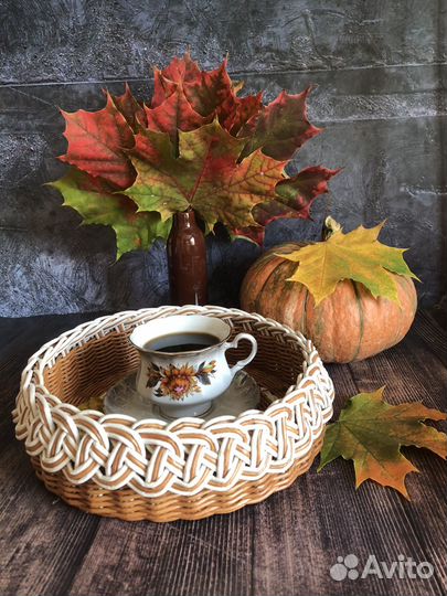 Поднос из бумажной лозы