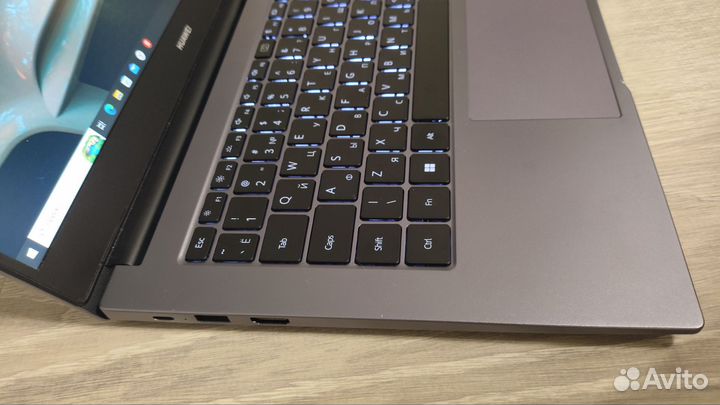 Ноутбук Huawei matebook d 14, i3 gen