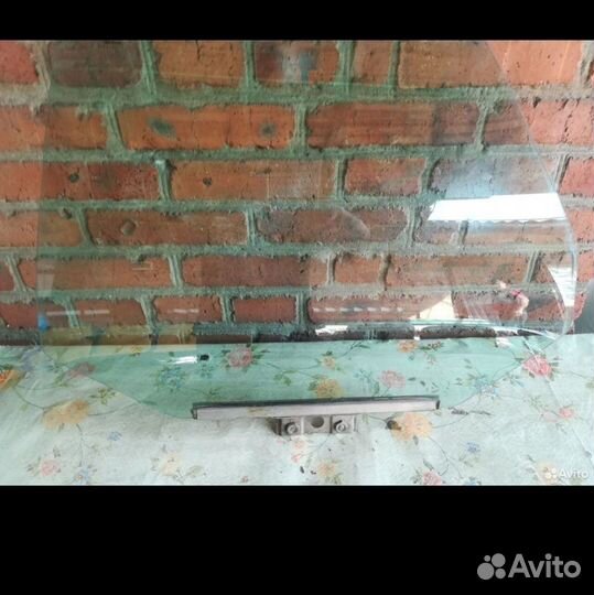 Заднее стекло 2114