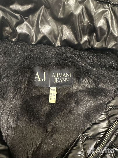 Пуховик женский 42 44 Armani