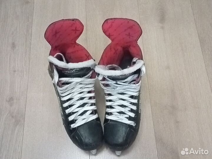Хоккейные коньки bauer