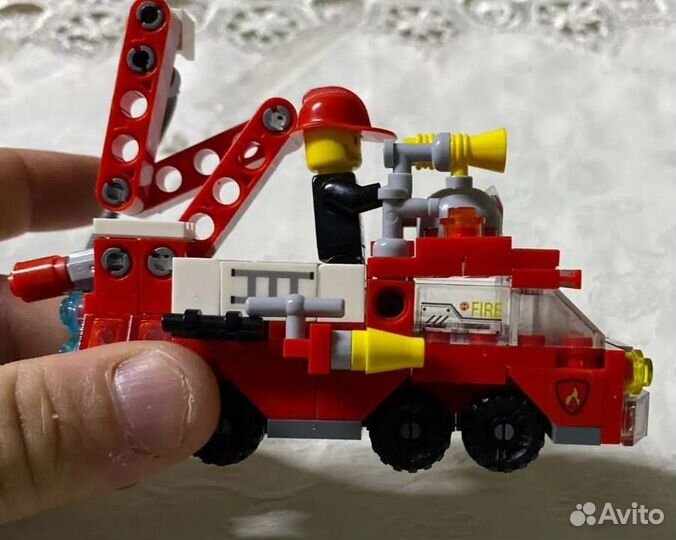 Машина пожарная и дальнобой lego