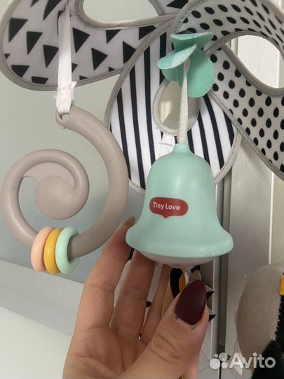 Подвесная игрушка Tiny Love
