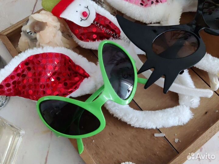 Новогодние аксессуары за всё