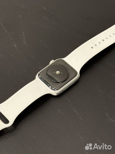 Часы Apple Watch SE 44mm Aluminum&Ceramic Case
