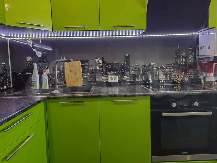 2-к. квартира, 54 м², 8/10 эт.