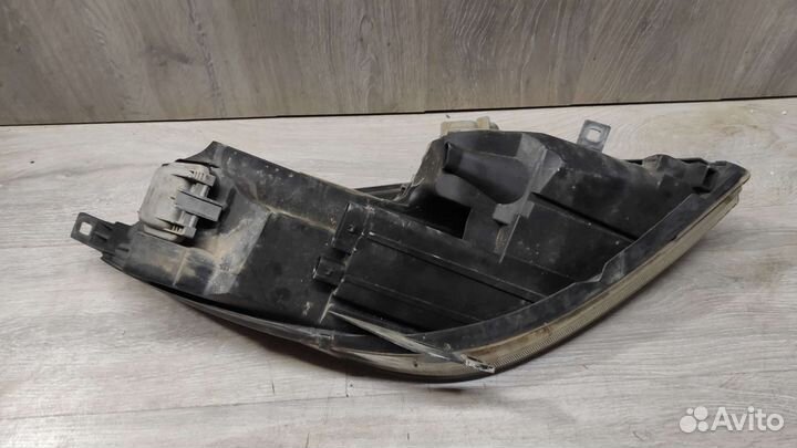 Фара левая Mitsubishi Colt Z34A