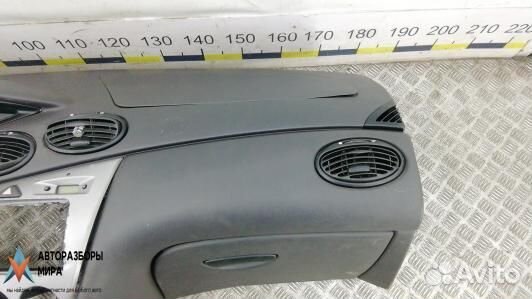 Панель передняя салона (торпедо) Ford Focus рест