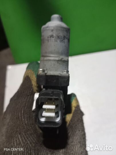 Стеклоподъемник передний правый Peugeot 4007