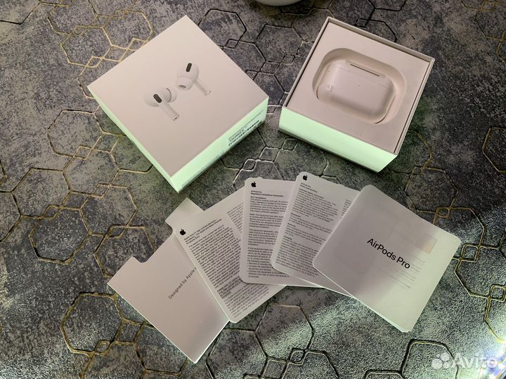 Apple AirPods Pro+чехол в подарок (гарантия)
