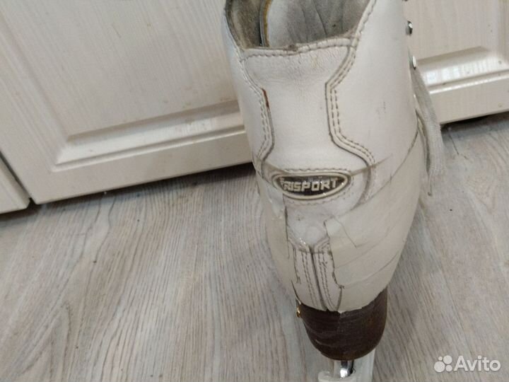 Фигурные коньки risport 255