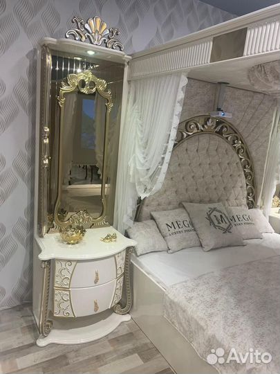 Спальный гарнитур