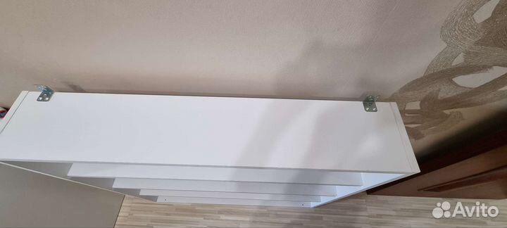 Полка настенная для учебников