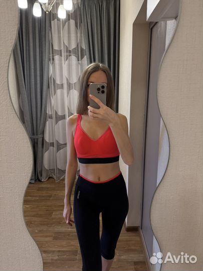 Спортивный костюм (2 топа, футболка, леггинсы)