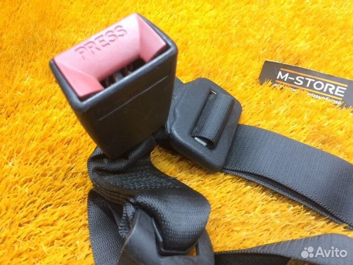 Замок ремня безопасности задний Mercedes-Benz