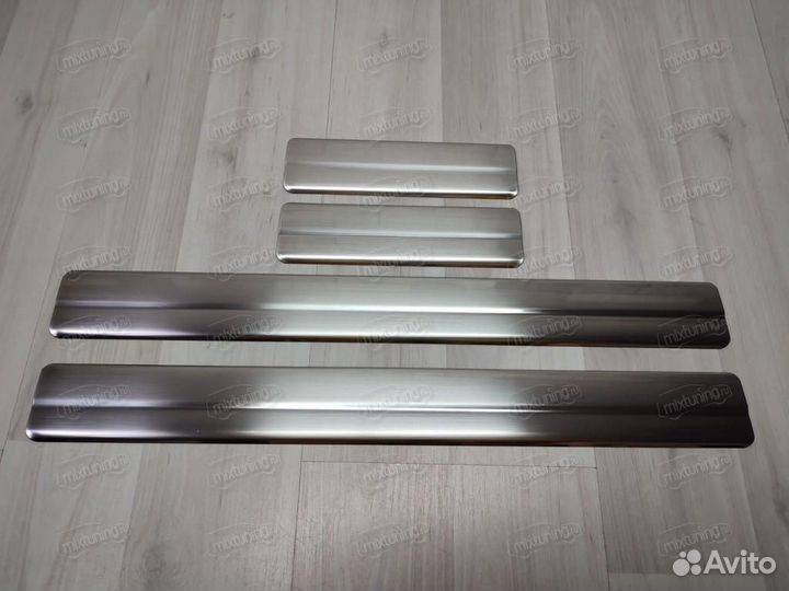 Накладки на пороги Ford Focus III 2011-2019