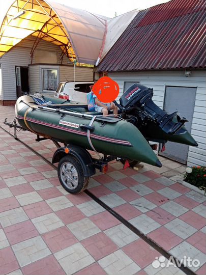 Лодка моторная