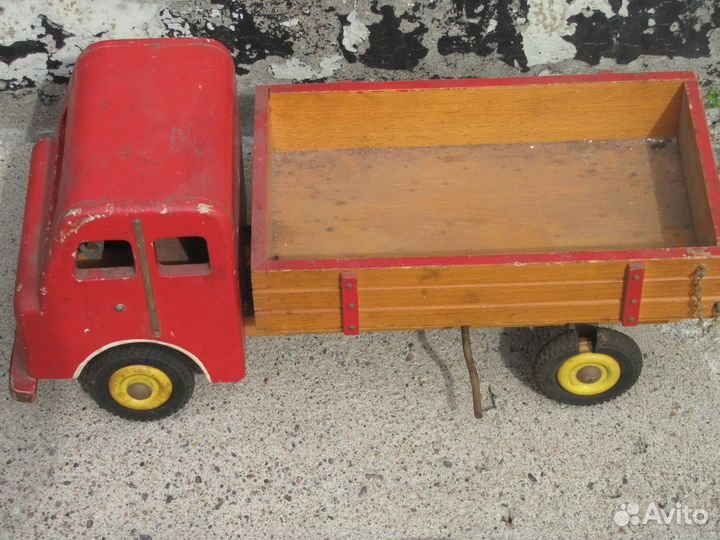 Старинная машина грузовик