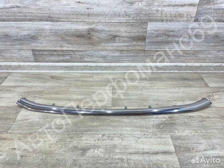 Накладка решетки радиатора Highlander 3 2013-2016