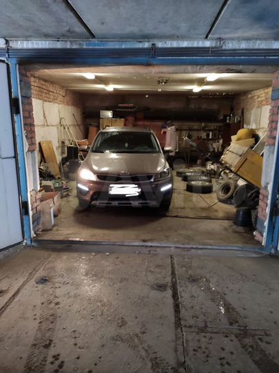 Гараж, > 30 м²