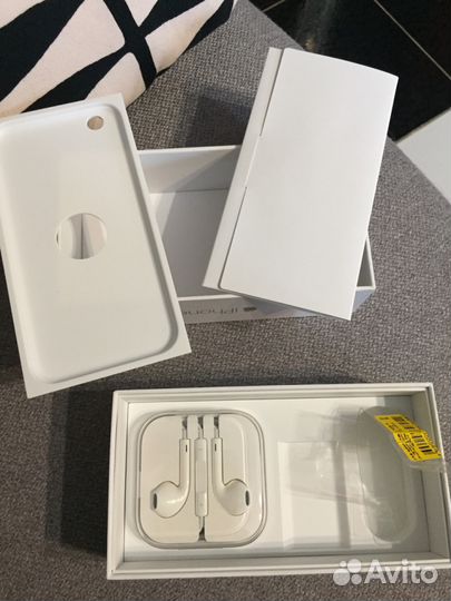 iPhone наушники новые Оригинал