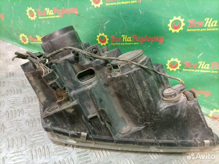 Фара левая Chrysler Pacifica внедорожник 3.5 2004