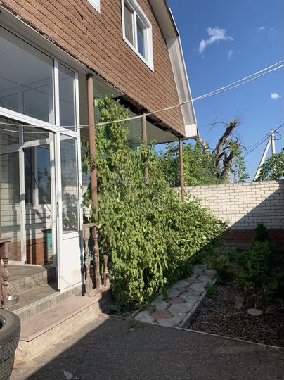 Дом 172 м² на участке 3 сот.