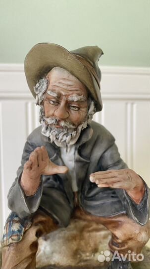 Статуэтка Бродяга у костра Каподимонте Италия