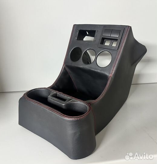 Консоль 2107 с подстаканниками