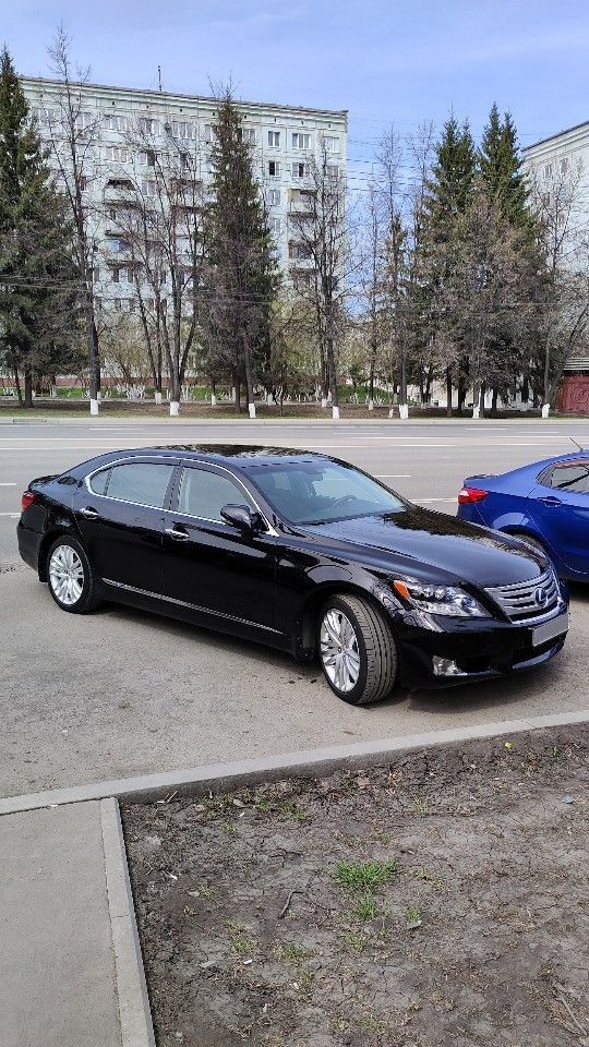 Lexus LS: фото владельца
