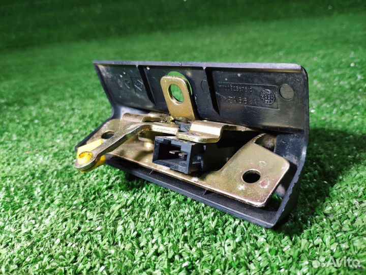 Замок крышки багажника Renault Laguna