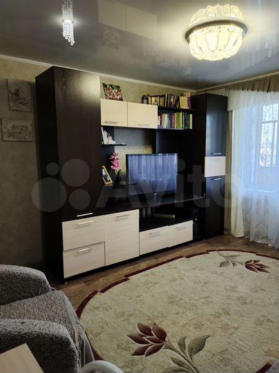 3-к. квартира, 57 м², 1/3 эт.