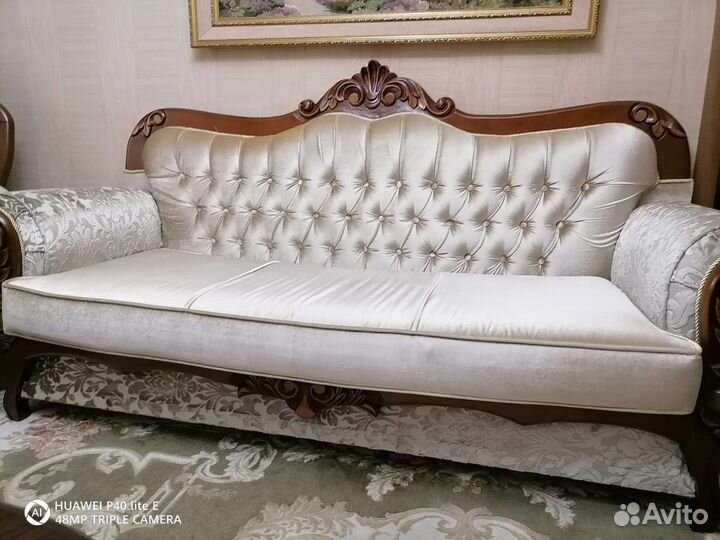 Диван и два кресла