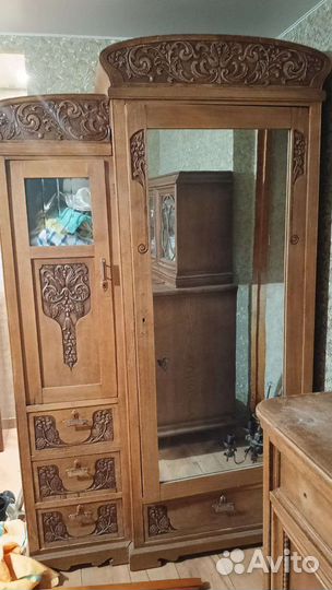 Шкаф старинный антиквариат